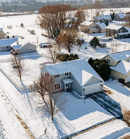 $534,900 | 641 Small Farm Road, Mukwonago, WI 53149