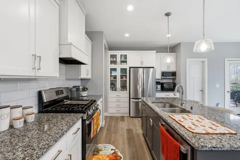 $600,000 | 21310 Poate Court, Rogers, MN 55374