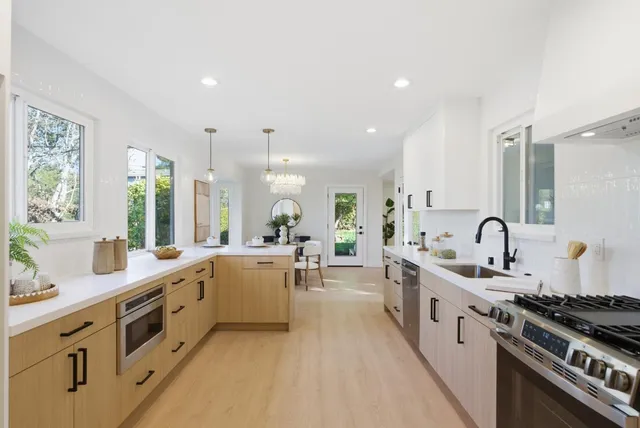 $2,398,000 | 3062 Hillside Drive, Burlingame, CA 94010