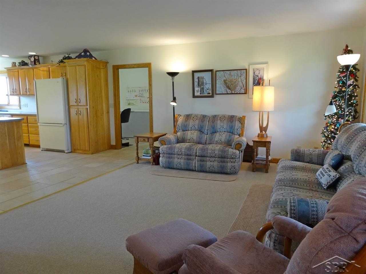 6539 McCarty Road Saginaw, MI 48603 - Photo 8 of 17 31241757-7.JPG