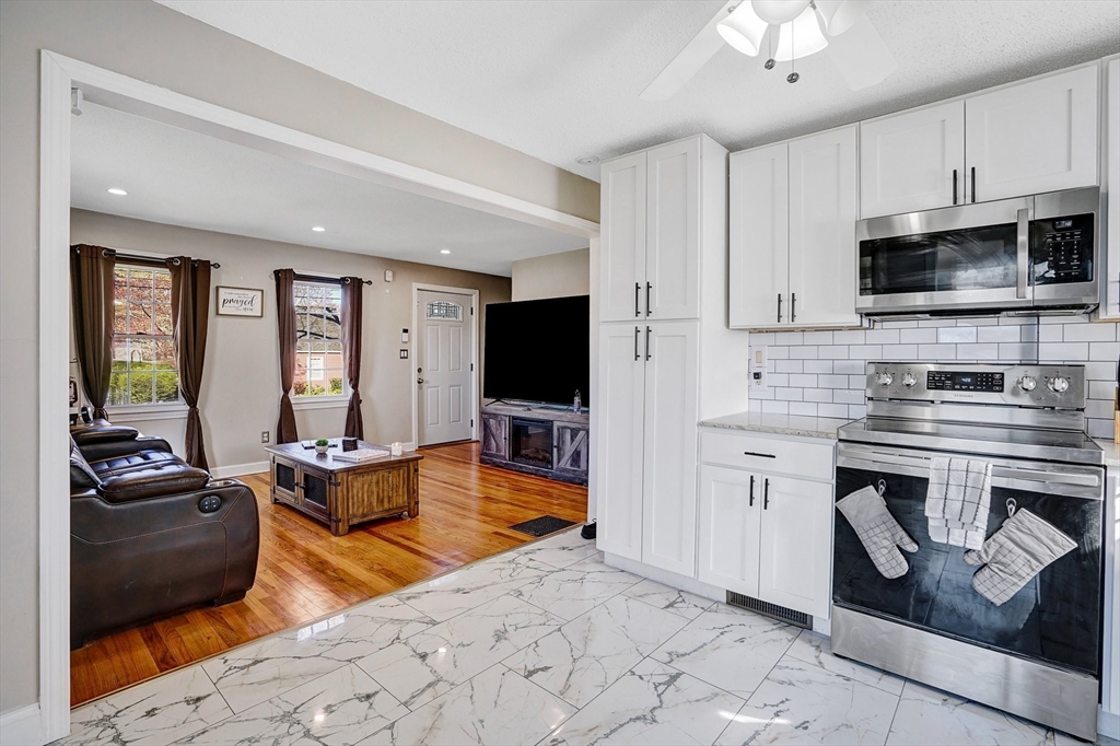 62 Arden Street Springfield, MA 01118 - Photo 5 of 31 Gallery Image 5