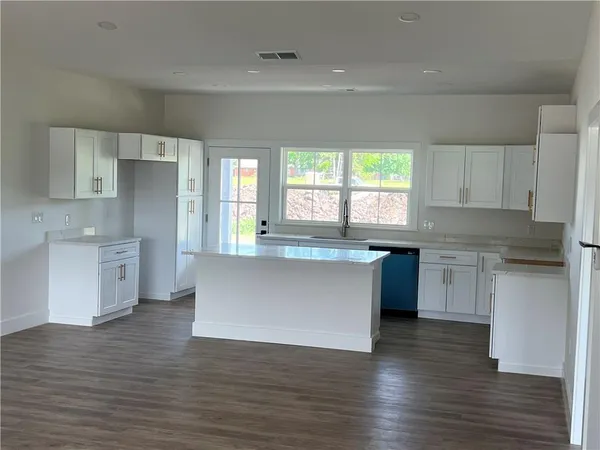 $309,900 | 500 Catalpa Street, Independence, KS 67301