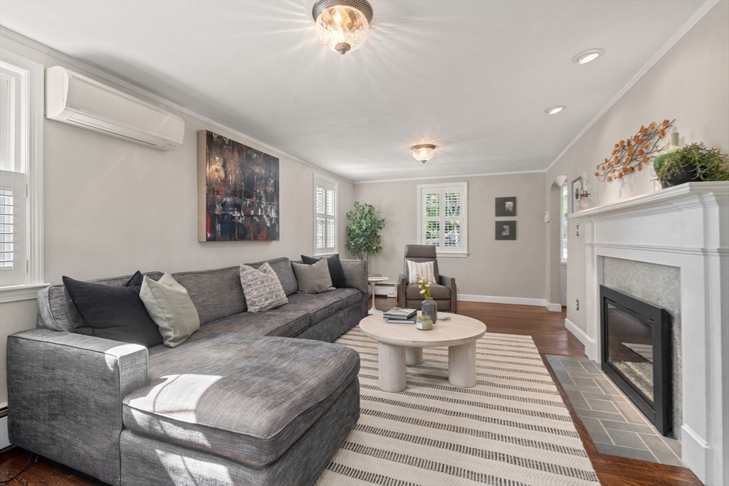 109 Whitcomb Avenue Boston, MA 02130 - Photo 7 of 39
