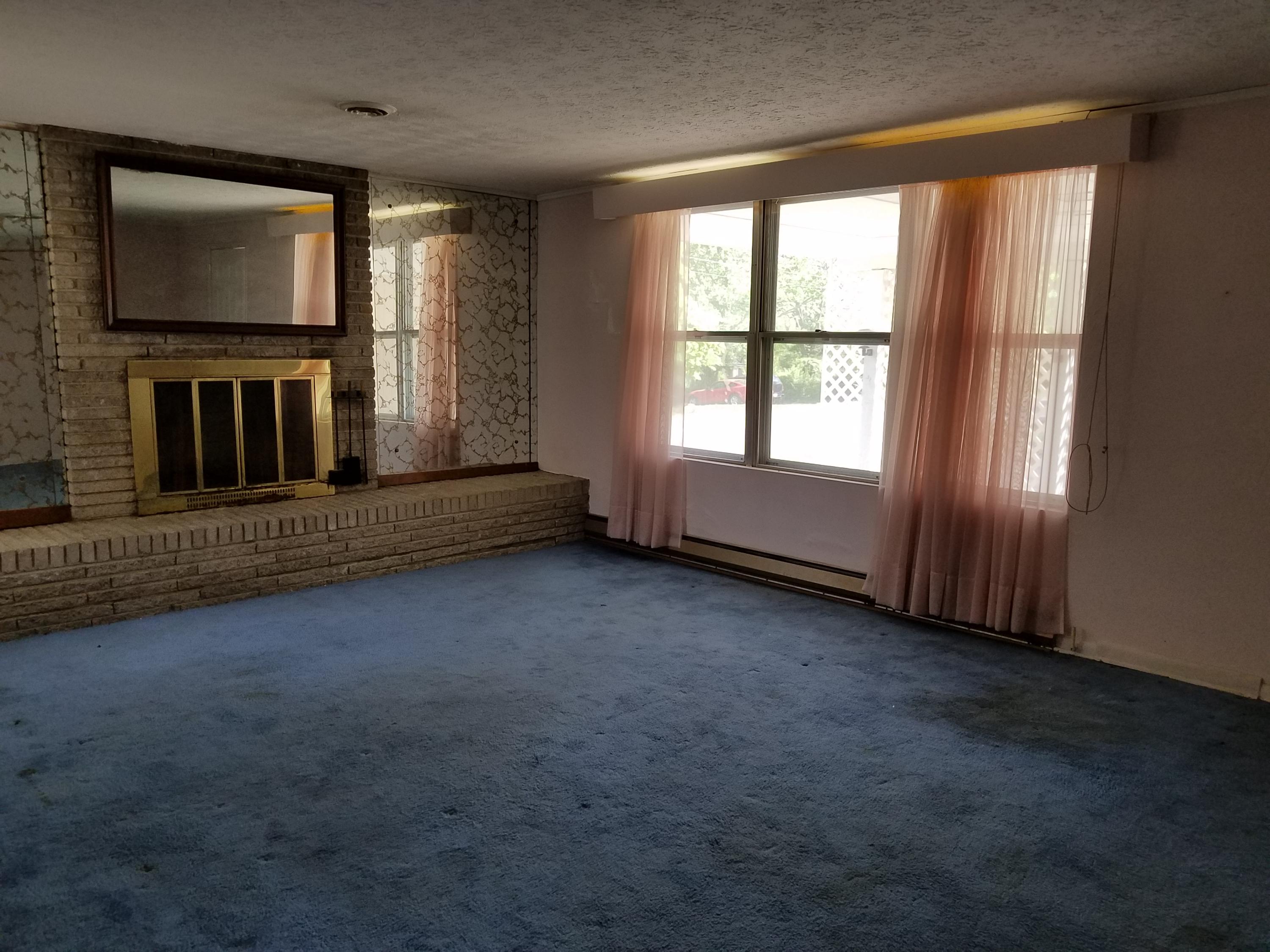 124 South Purdue Avenue Oak Ridge, TN 37830 - Photo 3 of 14 Living3