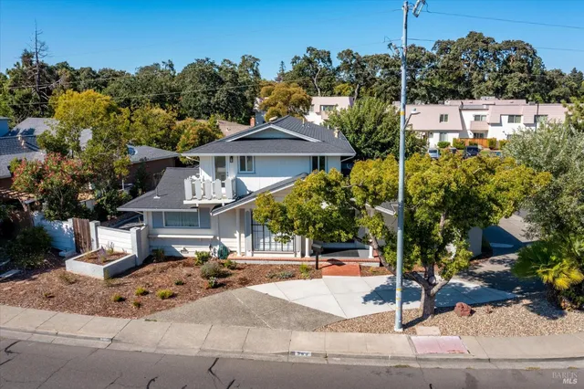 $828,000 | 569 Alamo Drive, Vacaville, CA 95688