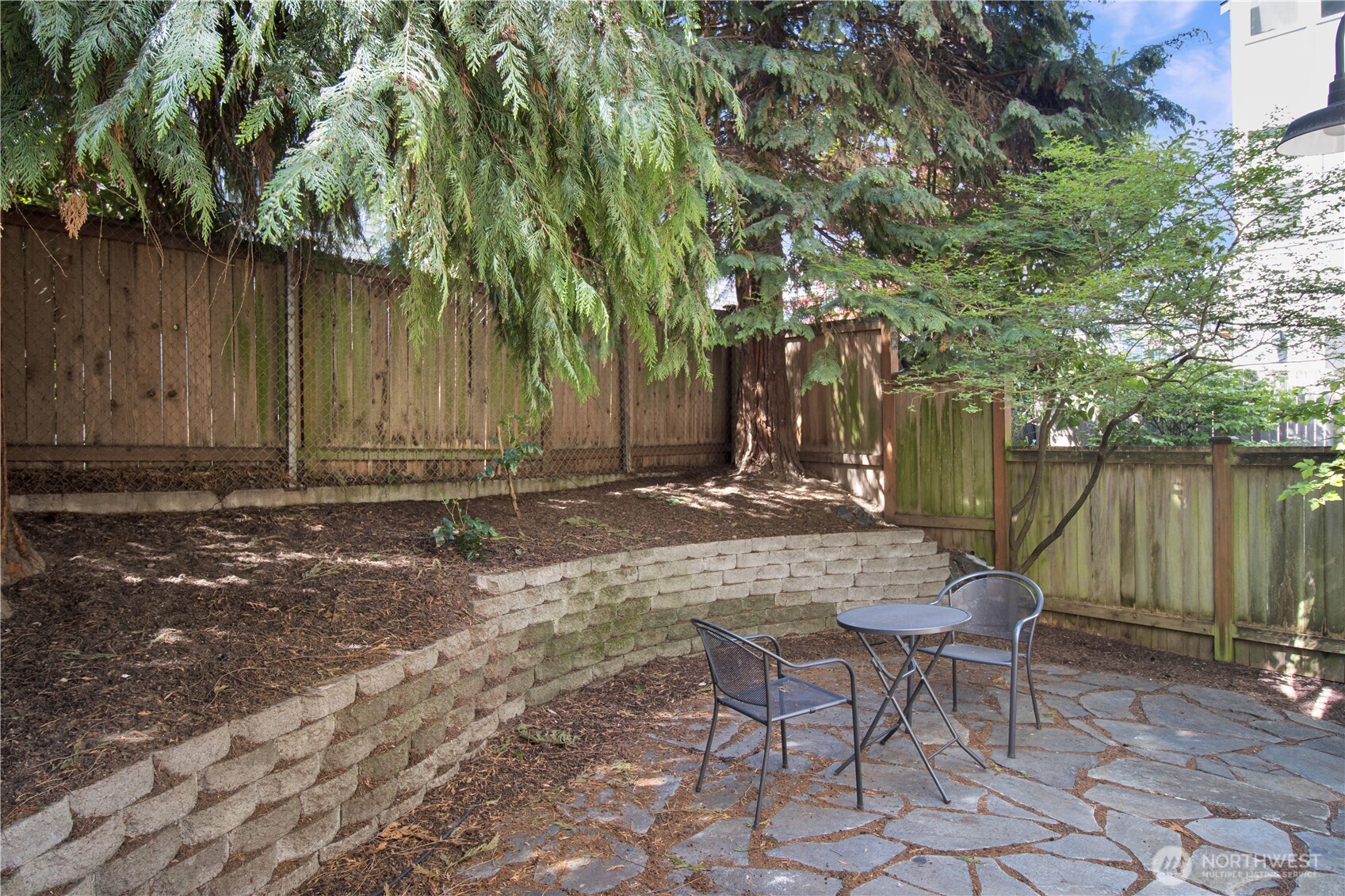 8515 Stone Avenue North, Unit A Seattle, WA 98103 - Photo 23 of 27
