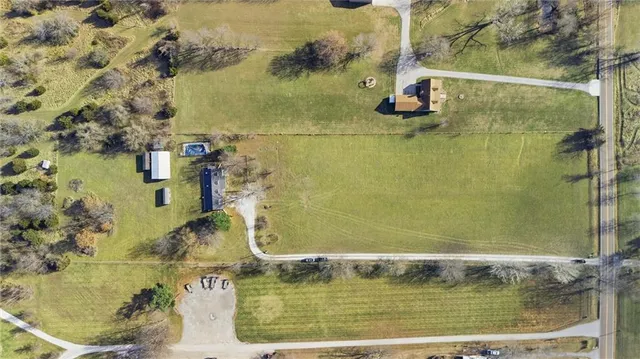 $535,000 | 30902 East Major Road, Grain Valley, MO 64029