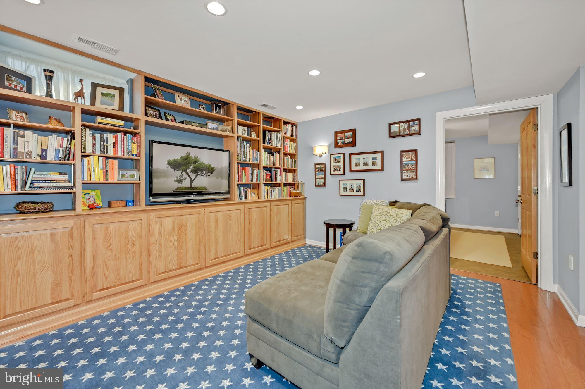 7618 Clarendon Road Bethesda, MD 20814 - Photo 29 of 34 Gallery Image 29