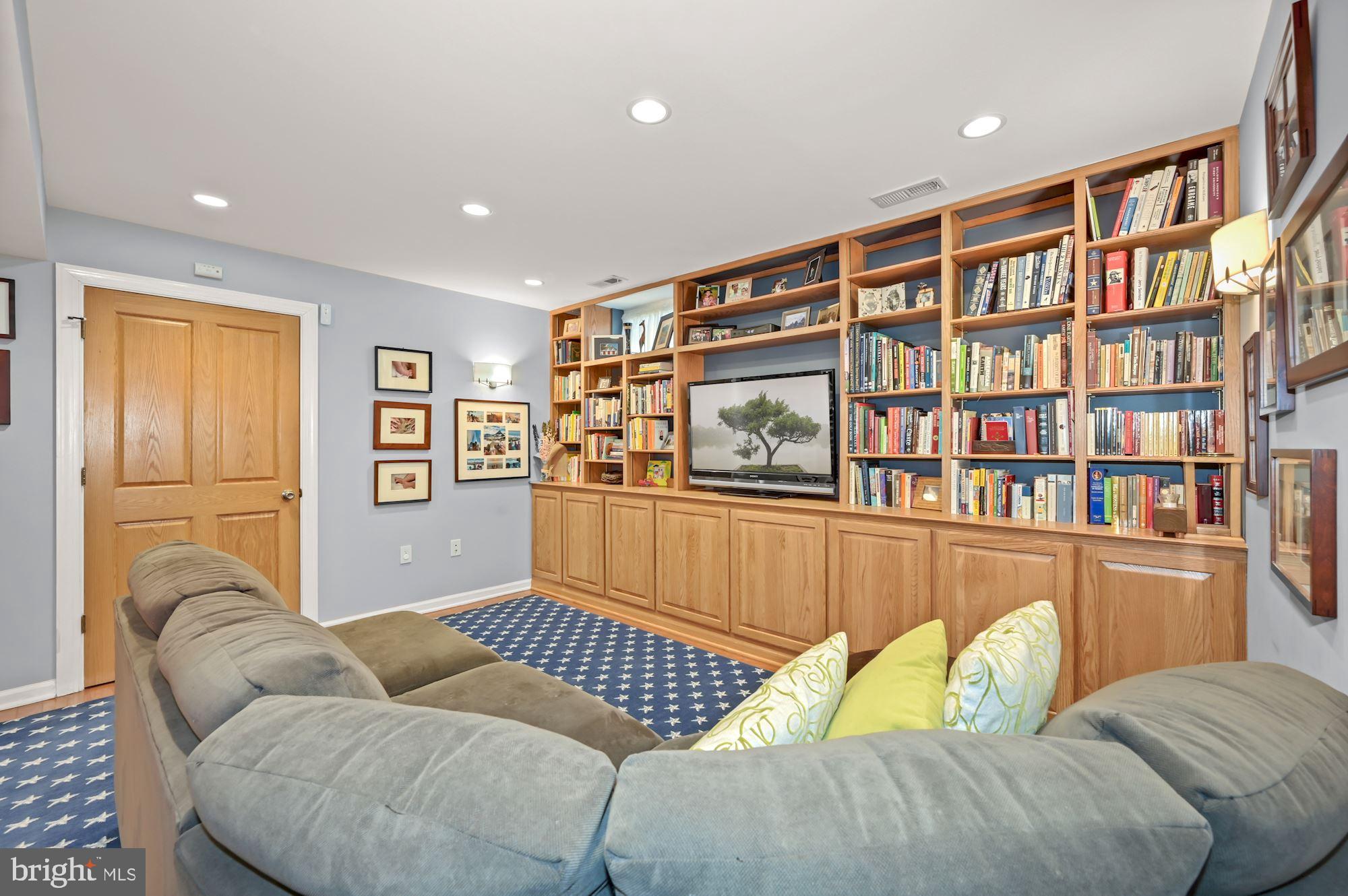 7618 Clarendon Road Bethesda, MD 20814 - Photo 30 of 34 Gallery Image 30