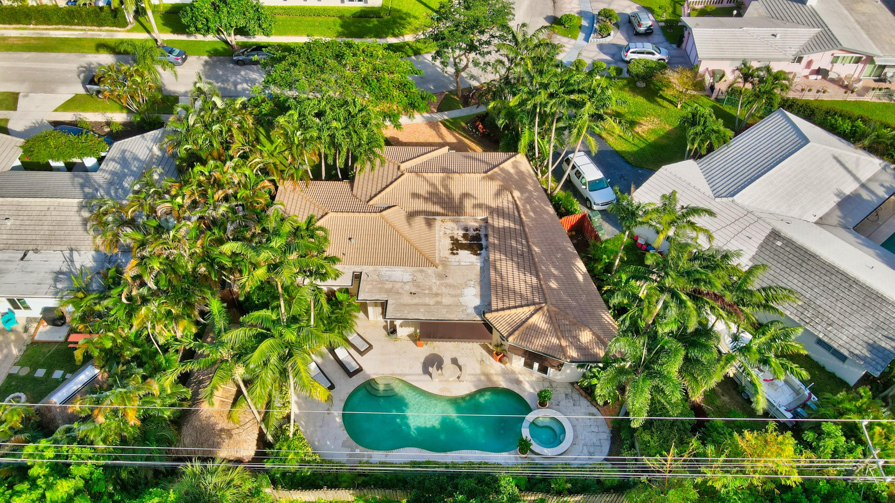 699 Southwest 8th Terrace Boca Raton, FL 33486 - Photo 2 of 40 House overview
