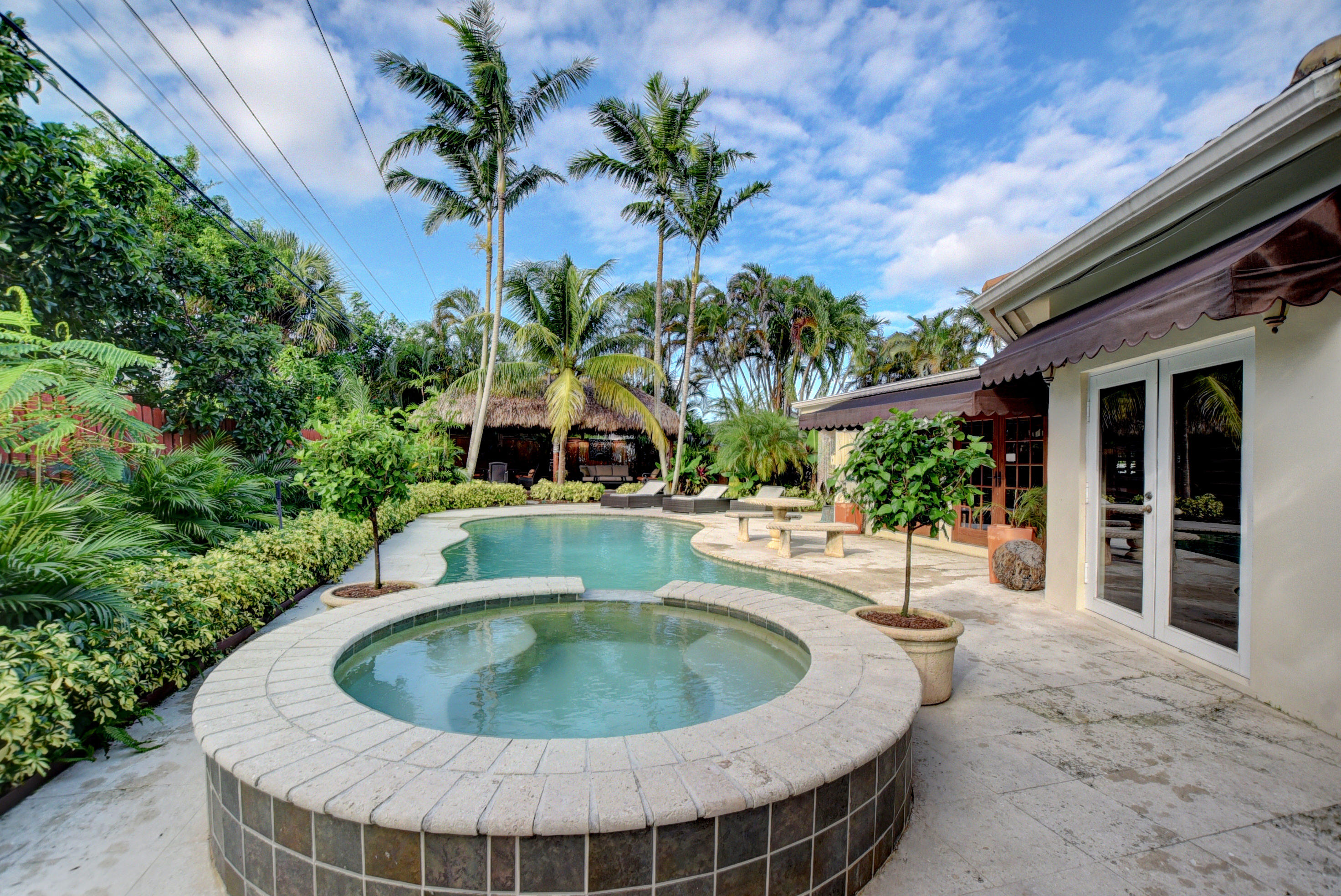699 Southwest 8th Terrace Boca Raton, FL 33486 - Photo 33 of 40 Spa