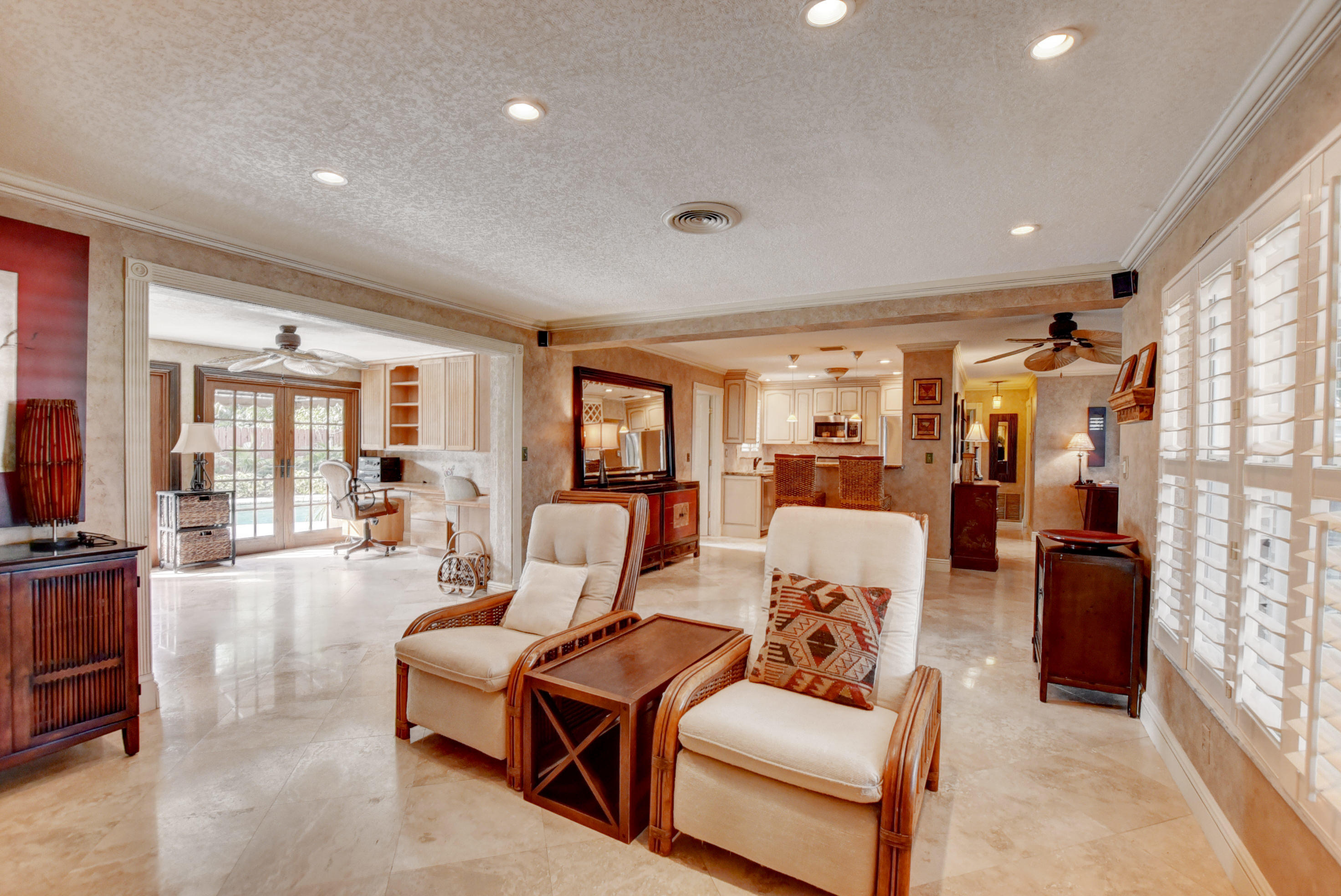 699 Southwest 8th Terrace Boca Raton, FL 33486 - Photo 10 of 40 Living Room