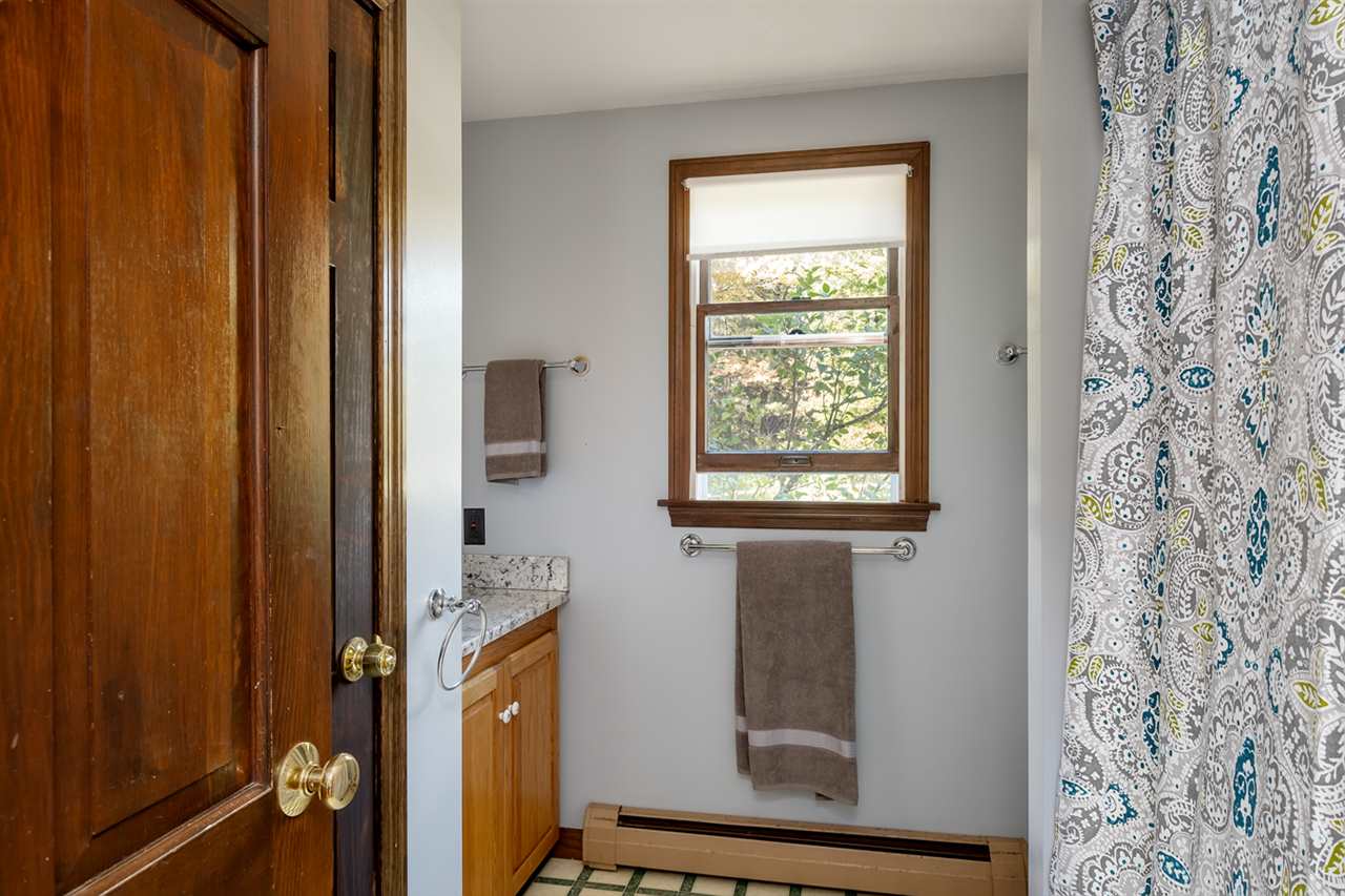 19 Piscataqua Road Dover, NH 03820 - Photo 14 of 39