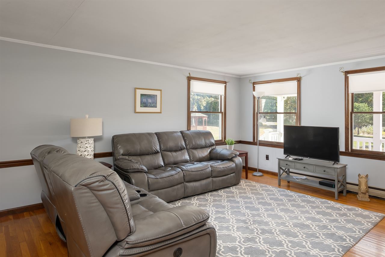 19 Piscataqua Road Dover, NH 03820 - Photo 32 of 39