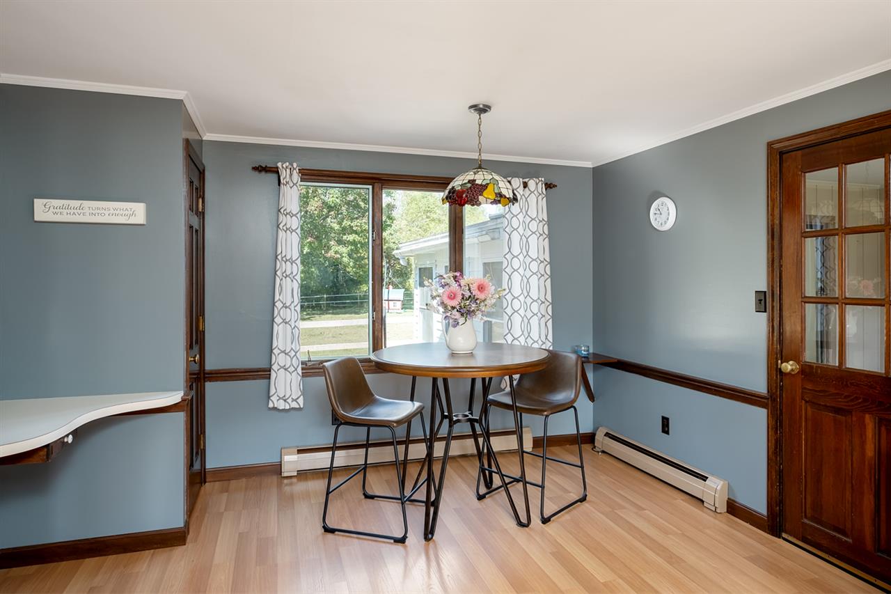 19 Piscataqua Road Dover, NH 03820 - Photo 5 of 39