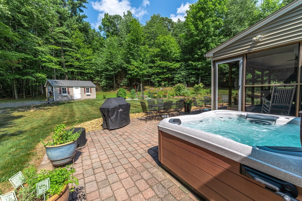 383 Mashapaug Road Holland, MA 01521 - Photo 39 of 42 Gallery Image 39