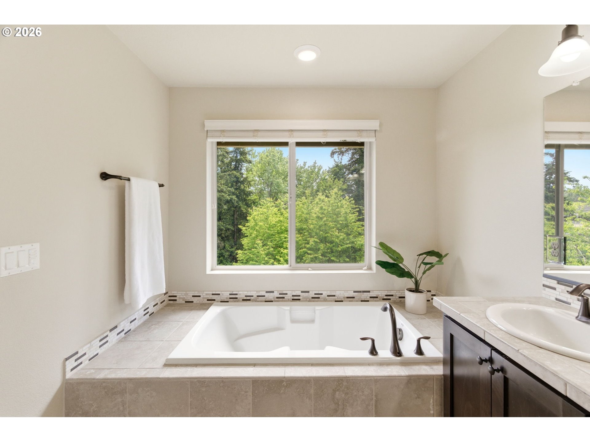 8702 Southwest Vale Court Wilsonville, OR 97070 - Photo 29 of 47