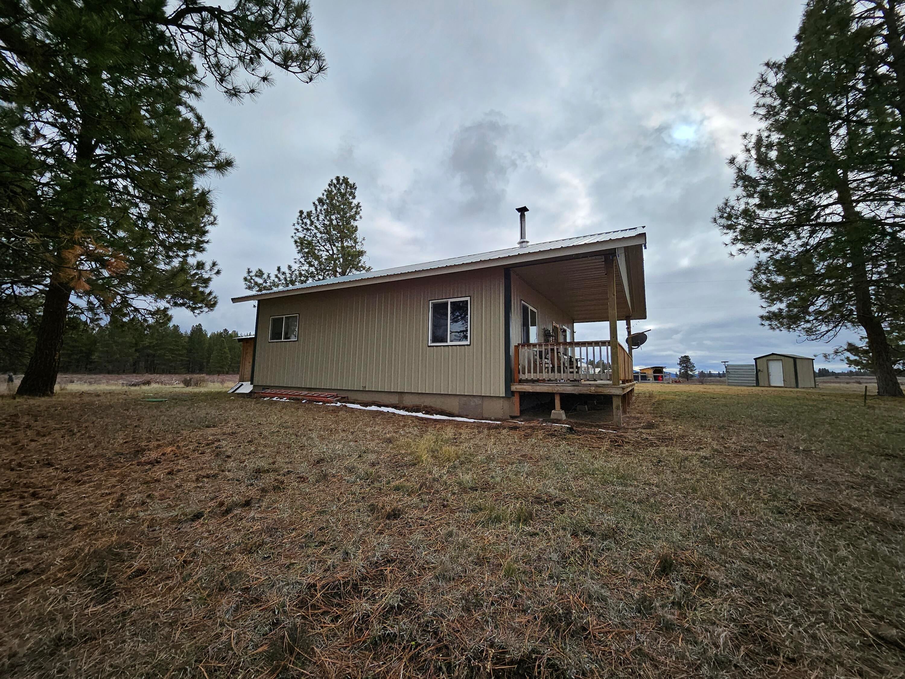 16981 Sprague River Road Chiloquin, OR 97624 - Photo 23 of 33 Far side of home