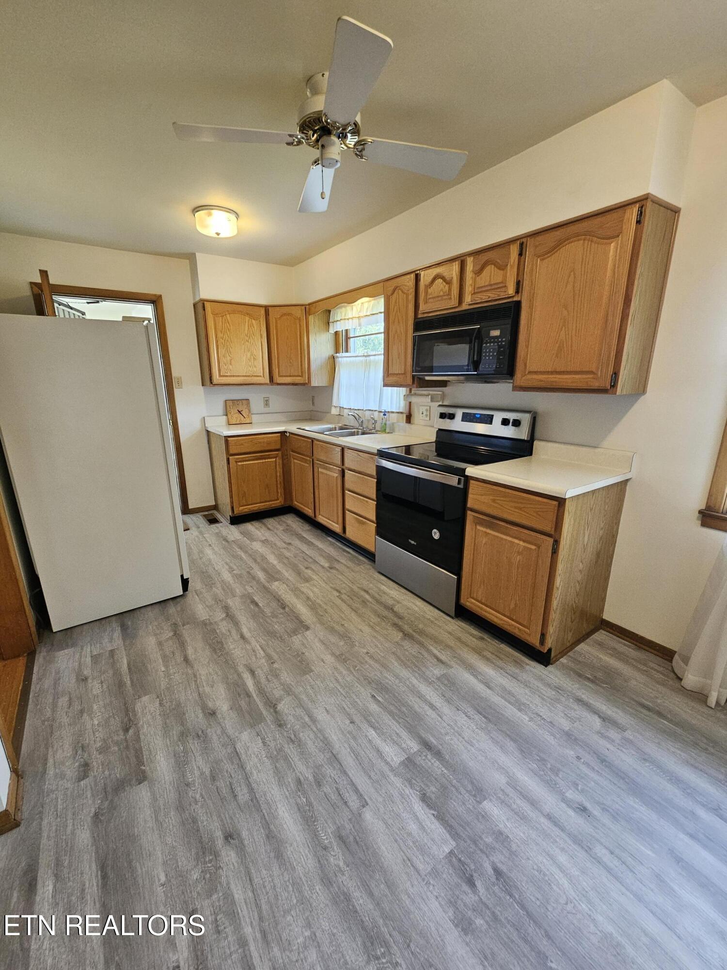 3200 Hazelwood Road Knoxville, TN 37921 - Photo 14 of 21 20260401_162427