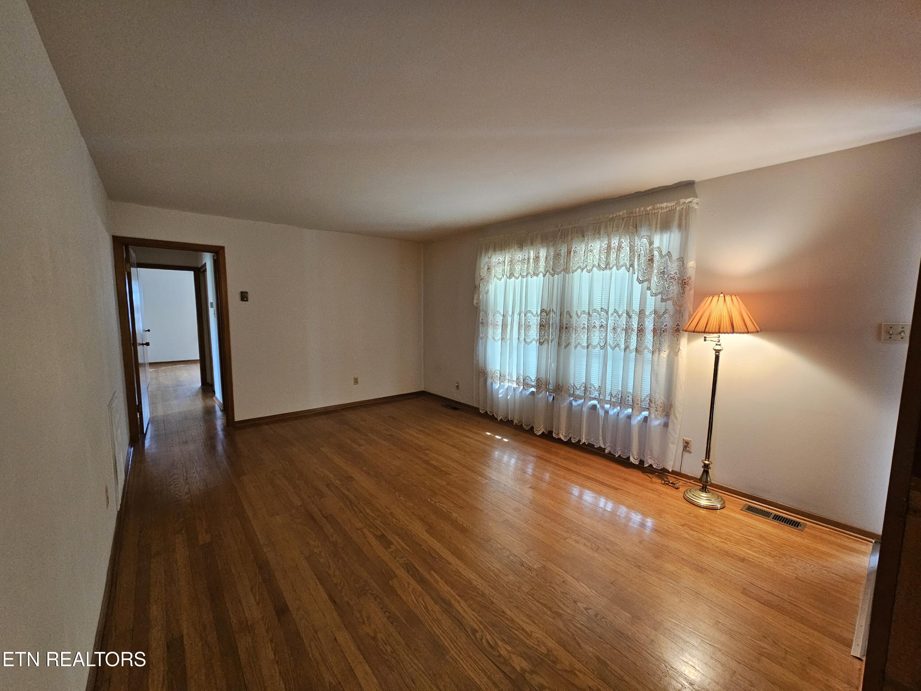 3200 Hazelwood Road Knoxville, TN 37921 - Photo 6 of 21 20260401_162203