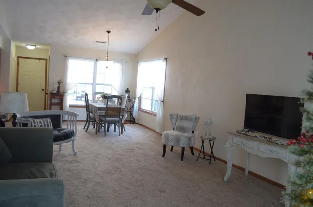 $226,900 | 2635 Edgewood Drive, Unit 63, Beloit, WI 53511