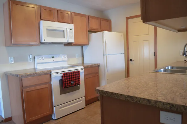 $226,900 | 2635 Edgewood Drive, Unit 63, Beloit, WI 53511