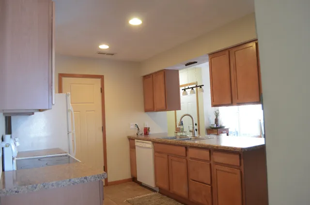 $226,900 | 2635 Edgewood Drive, Unit 63, Beloit, WI 53511