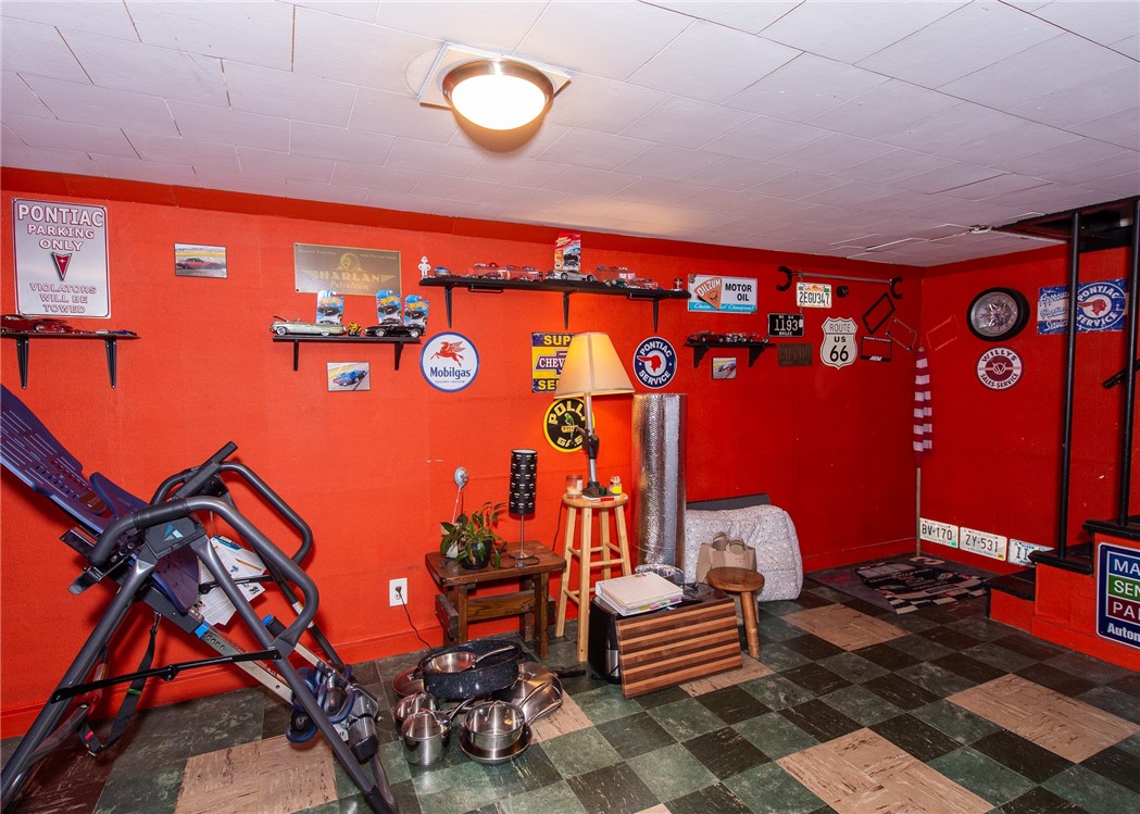 79 Hambly Road Tiverton, RI 02878 - Photo 13 of 25