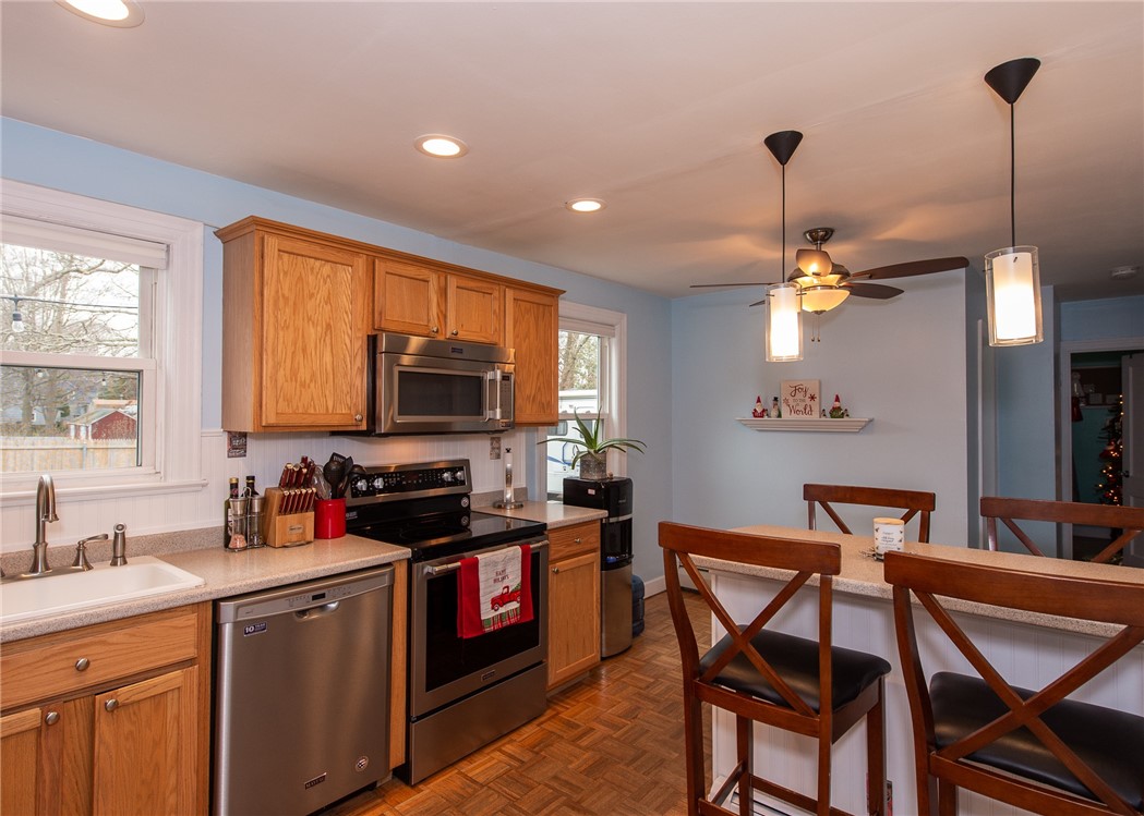 79 Hambly Road Tiverton, RI 02878 - Photo 6 of 25