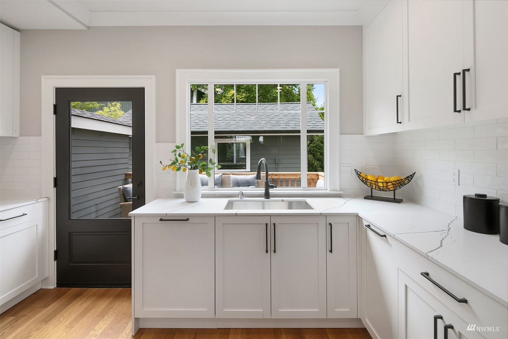 3833 Meridian Avenue North Seattle, WA 98103 - Photo 11 of 29 Gallery Image 11