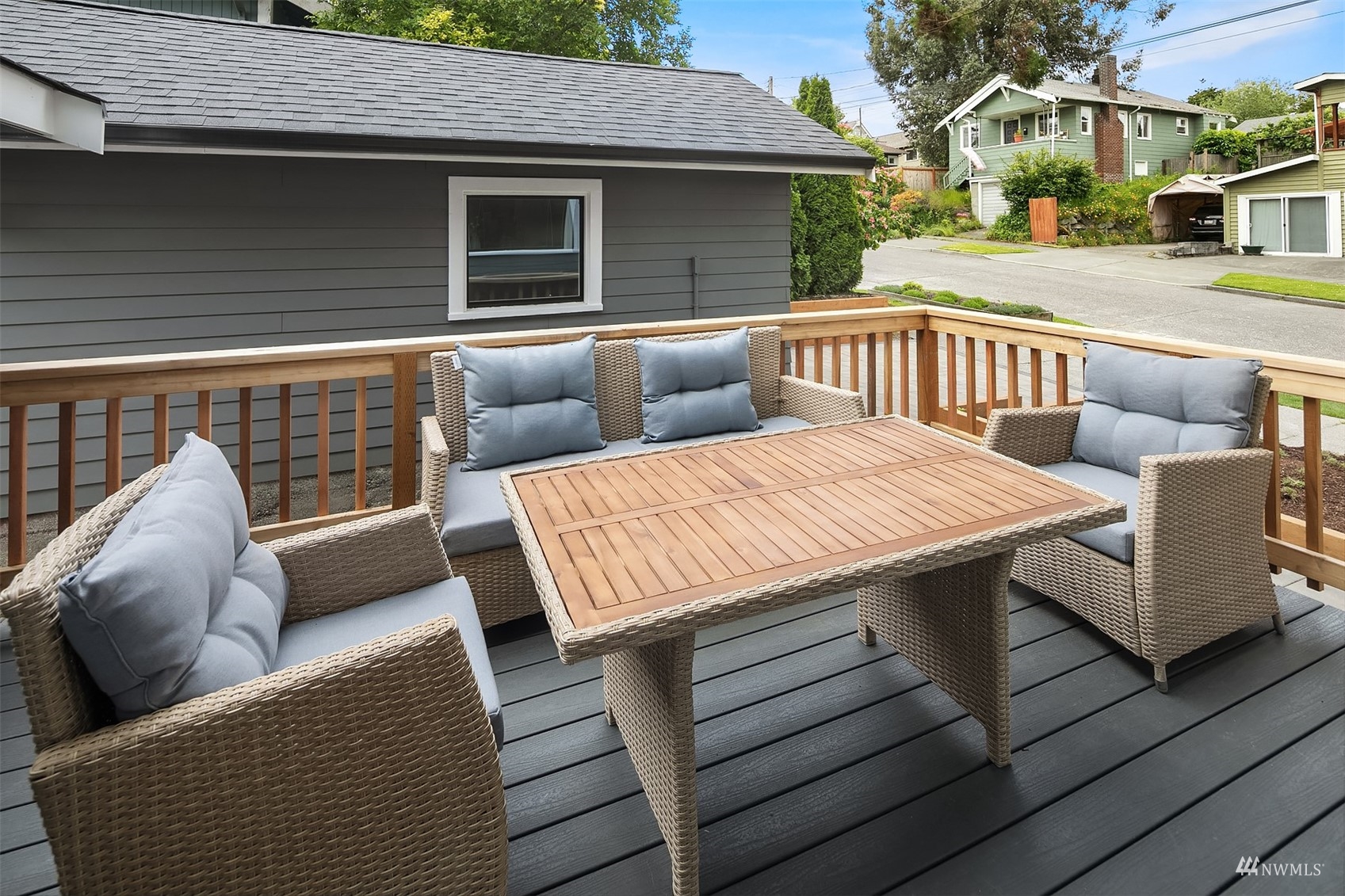 3833 Meridian Avenue North Seattle, WA 98103 - Photo 12 of 29 Gallery Image 12