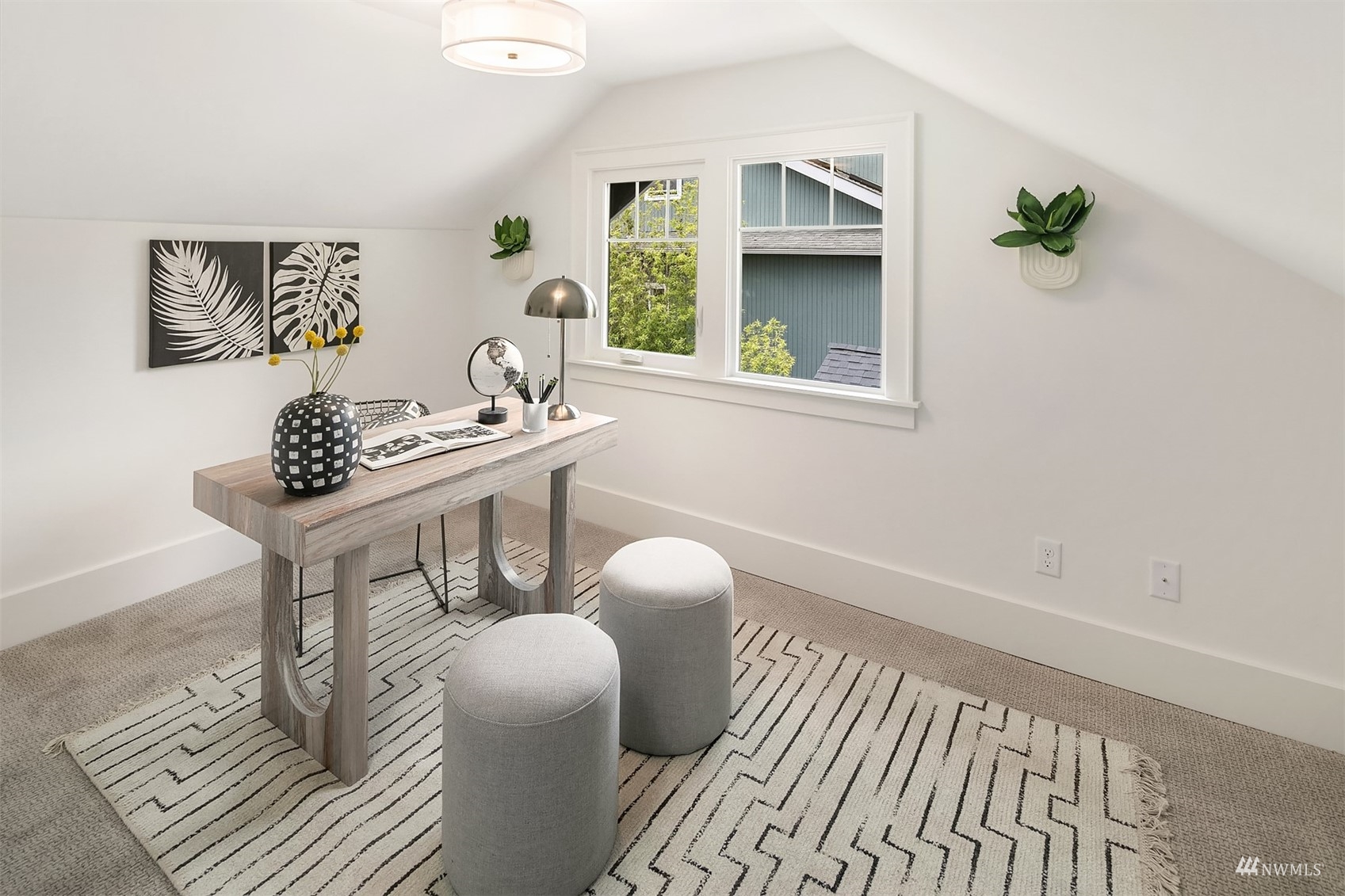 3833 Meridian Avenue North Seattle, WA 98103 - Photo 22 of 29 Gallery Image 22