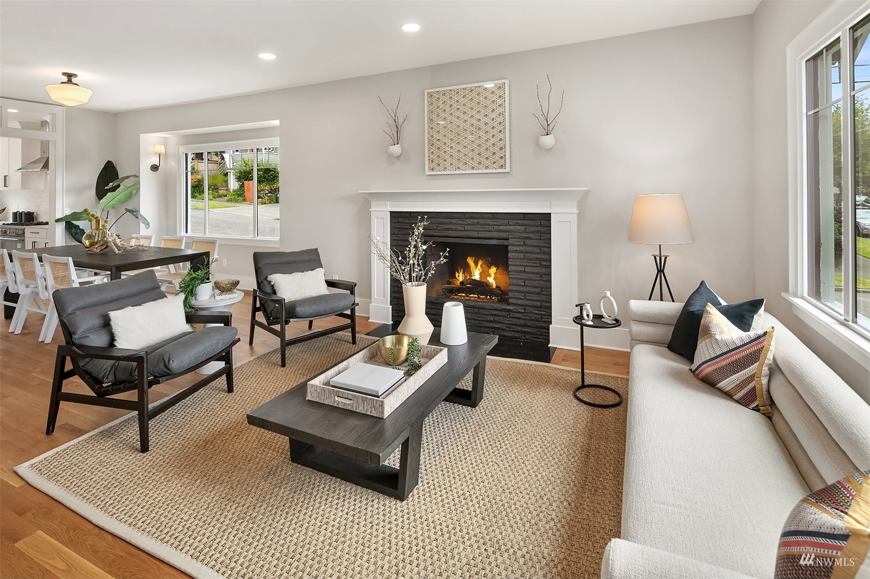 3833 Meridian Avenue North Seattle, WA 98103 - Photo 4 of 29 Gallery Image 4