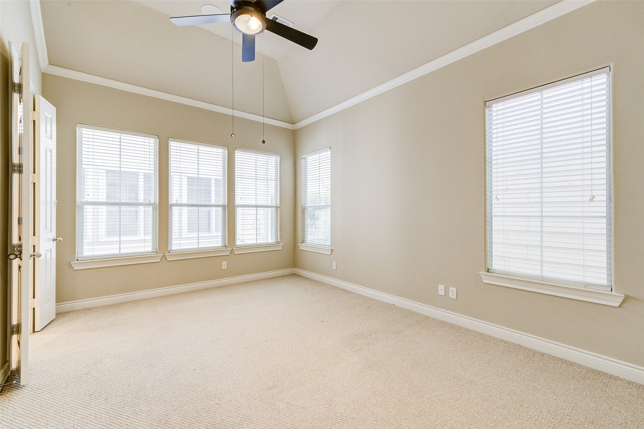 2724 Sherwin Street Houston, TX 77007 - Photo 17 of 23