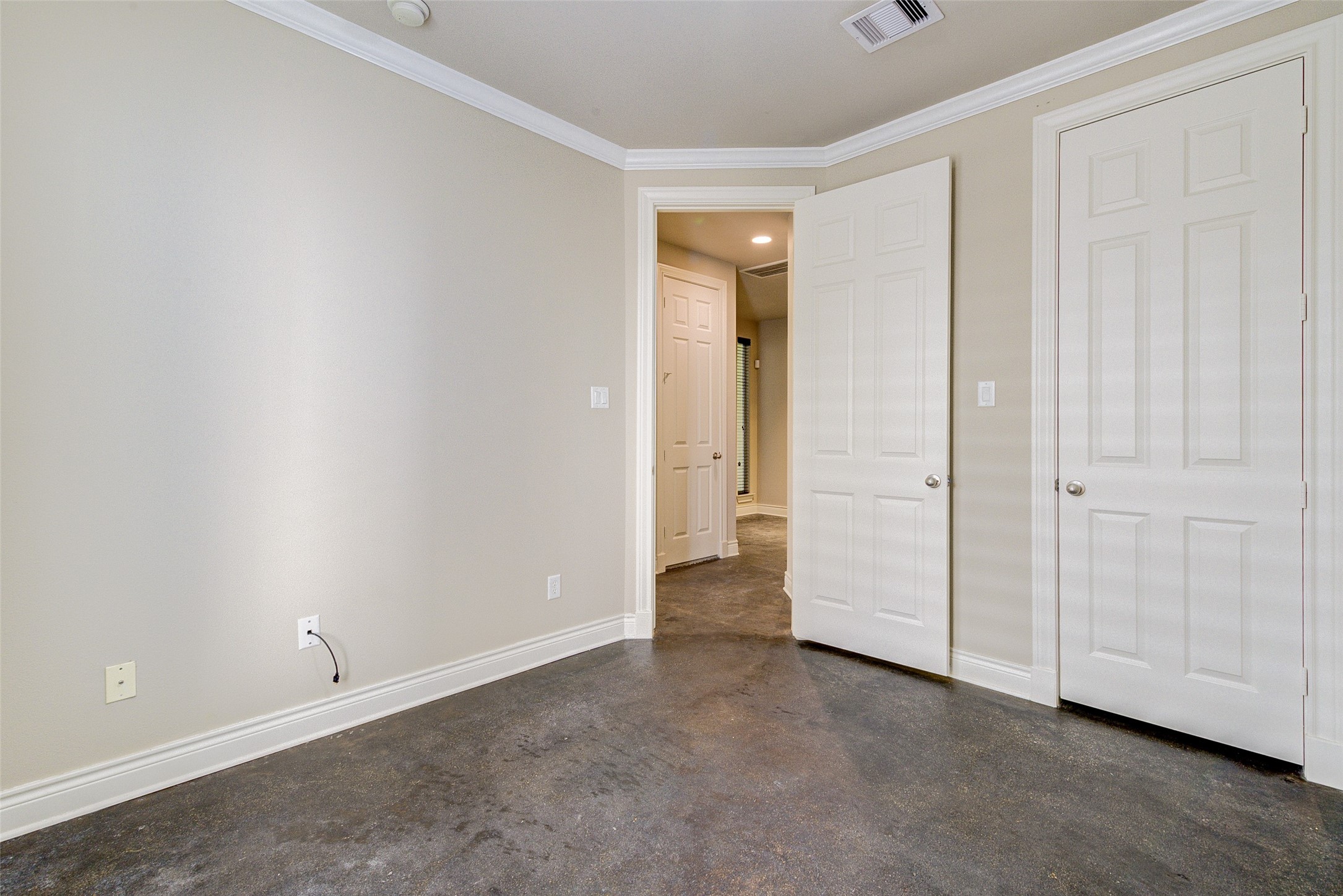 2724 Sherwin Street Houston, TX 77007 - Photo 7 of 23