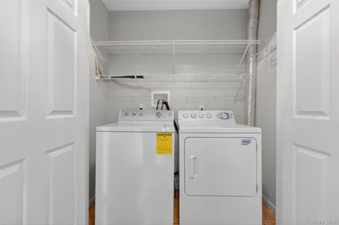 $599,900 | 646 East Main Street, Jefferson Valley, NY 10535