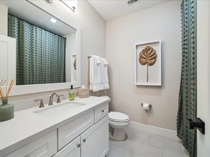 $1,275,000 | 8553 Montridge Drive, Houston, TX 77055