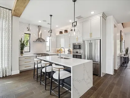 $1,275,000 | 8553 Montridge Drive, Houston, TX 77055