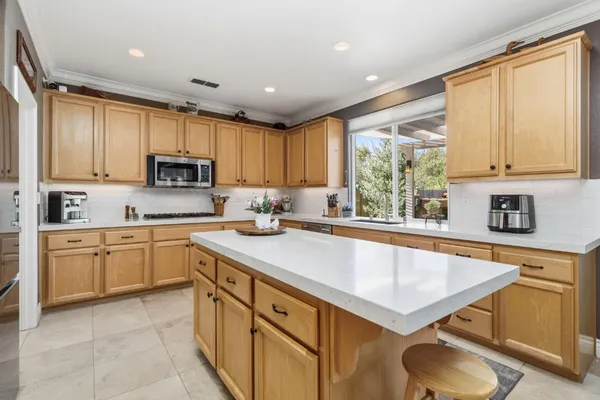 $1,099,000 | 319 Stage Stop Court, El Dorado Hills, CA 95762