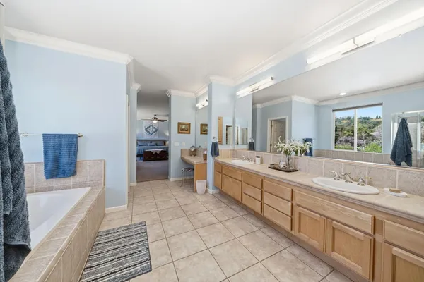 $1,099,000 | 319 Stage Stop Court, El Dorado Hills, CA 95762