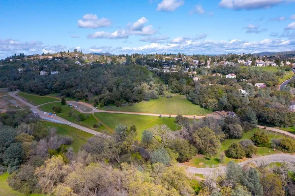 $1,099,000 | 319 Stage Stop Court, El Dorado Hills, CA 95762