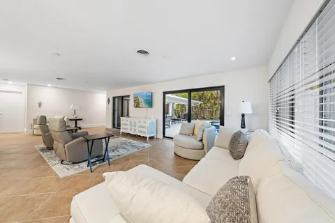 $1,250,000 | 1120 Singer Drive, Riviera Beach, FL 33404