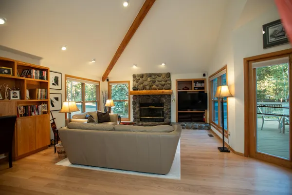 $998,000 | 57627 Cultus Lane, Unit 8, Sunriver, OR 97707