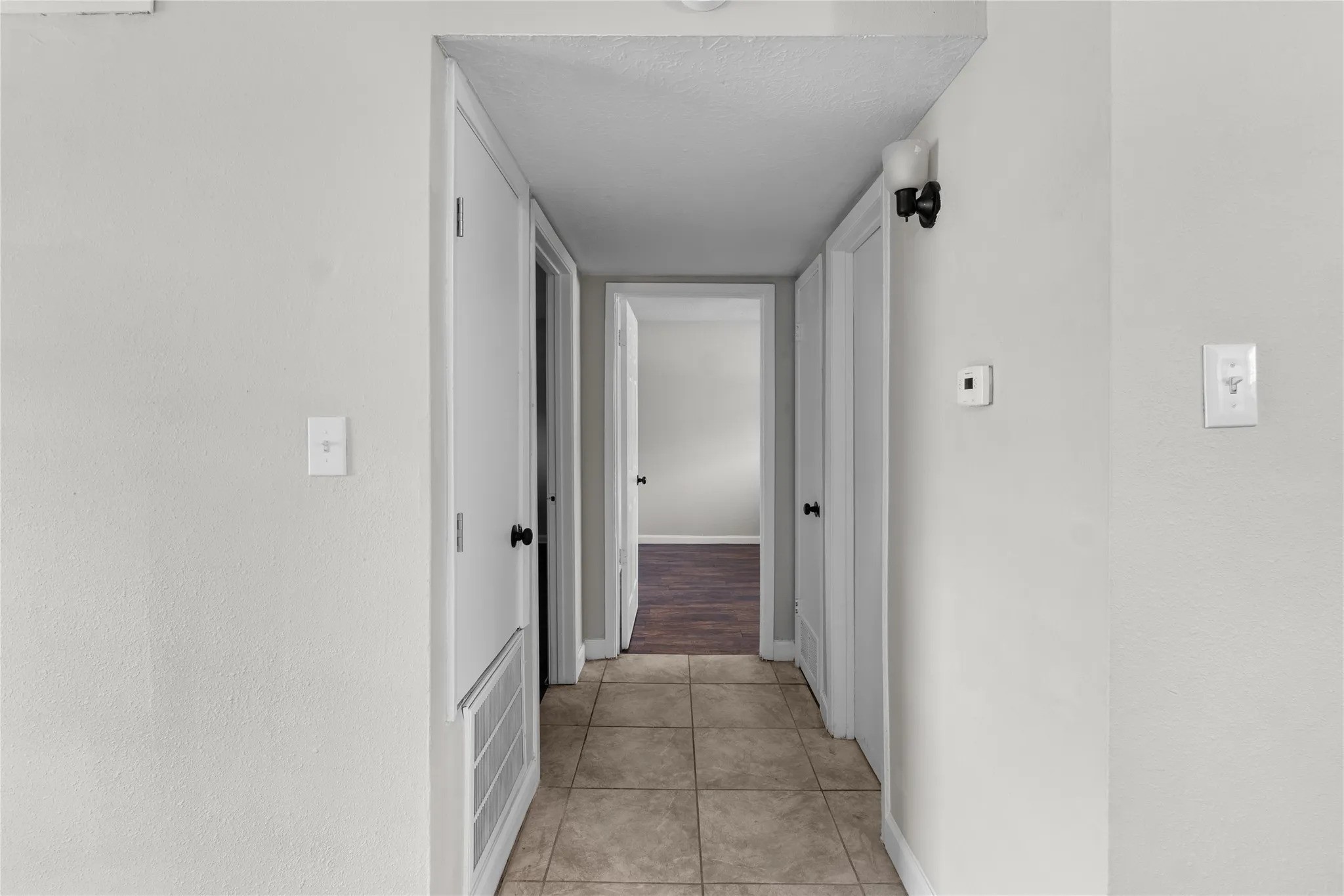 2819 Berry Street, Unit 4 Houston, TX 77004 - Photo 2 of 10 a view of a hallway