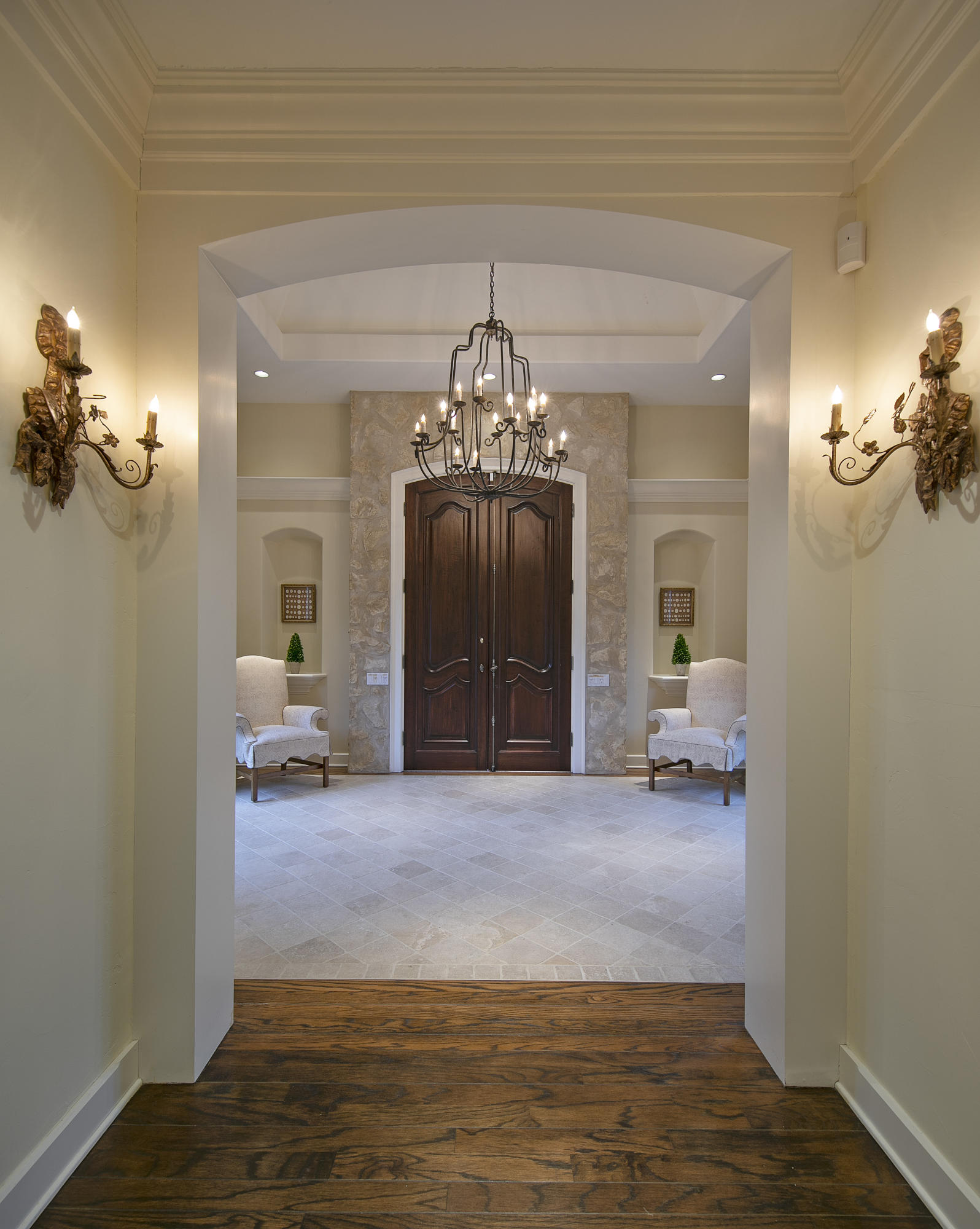 2123 Forge Road Santa Barbara, CA 93108 - Photo 4 of 21 Foyer