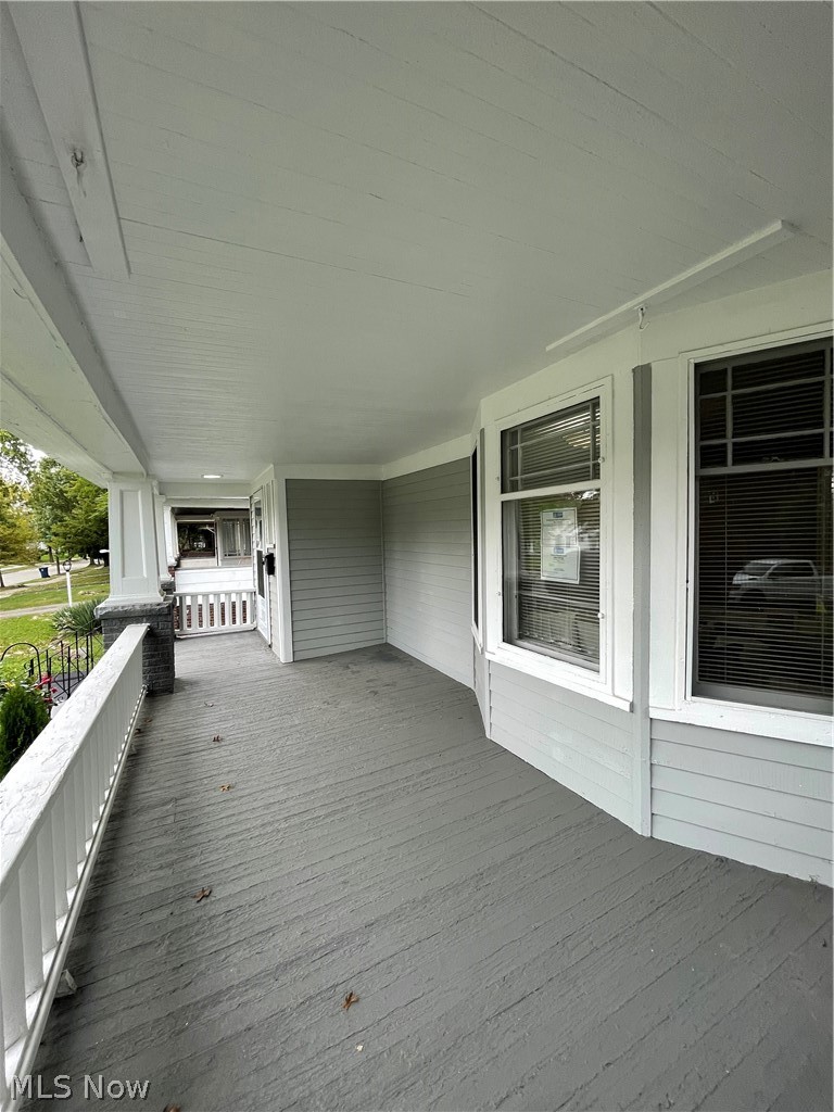 959 Brunswick Road Cleveland Heights, OH 44112 - Photo 3 of 29