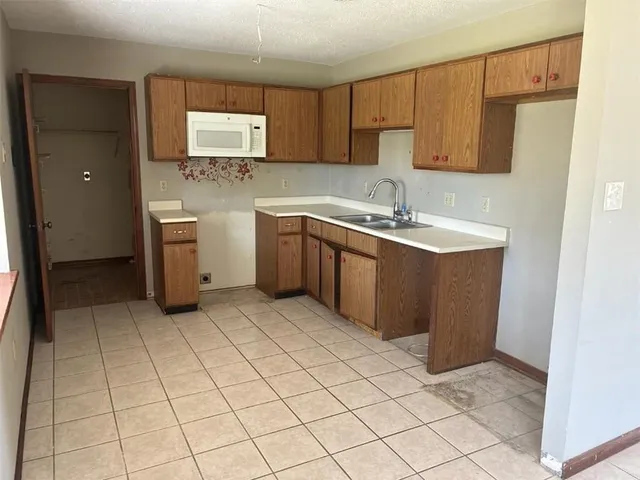 $174,900 | 756 Lemoyne Drive, Laplace, LA 70068