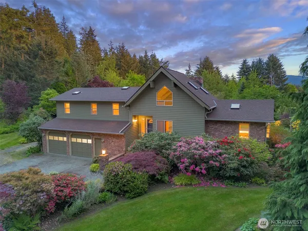 $899,950 | 520 Grandview Drive, Sequim, WA 98382