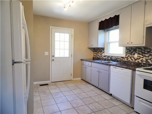 1005 Pierce Road Madison, TN 37115 - Photo 10 of 19