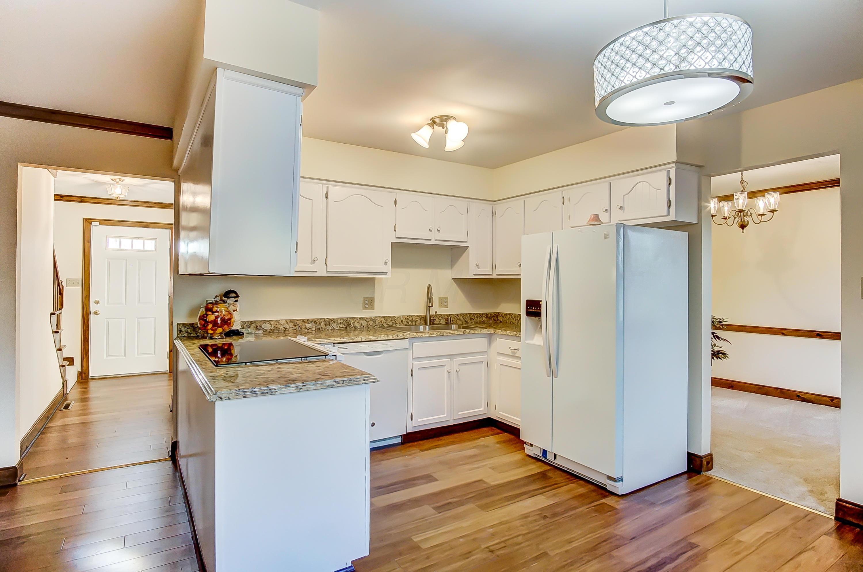 4230 Reed Road Columbus, OH 43220 - Photo 12 of 43